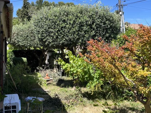 MAISON DE PLAIN PIED AU CALME ET TRANQUILLITÉ