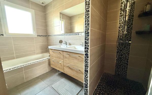 Maison à vendre    5 pièces •  Langon