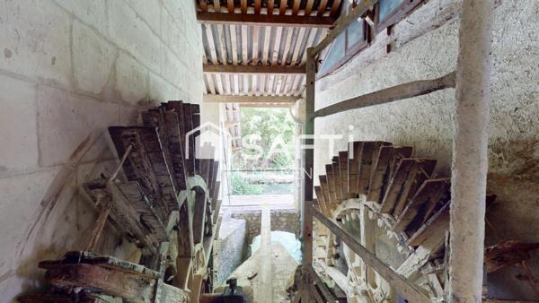 Maison en pierre avec moulin à eau, gîte indépendant, proche Barbezieux