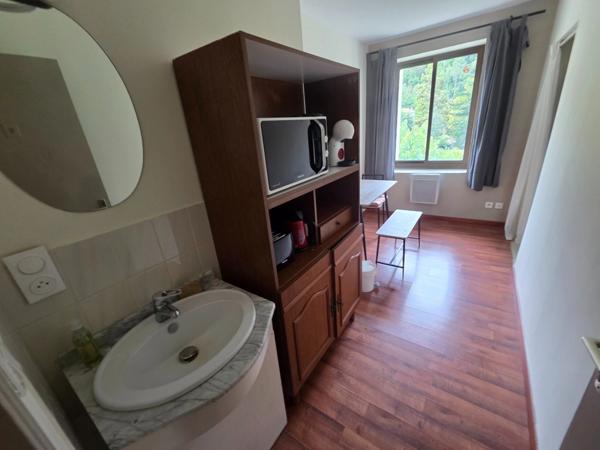 ALZON (30) À VENDRE – Fonds de commerce Hôtel – Restaurant – Bar