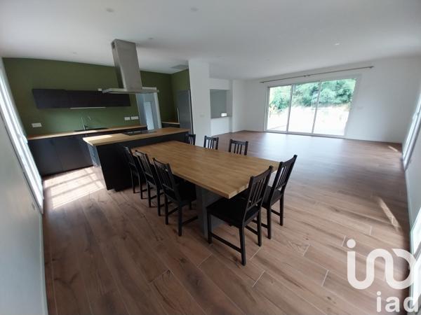 House for sale 5 rooms 124 m² Saint-Chamond