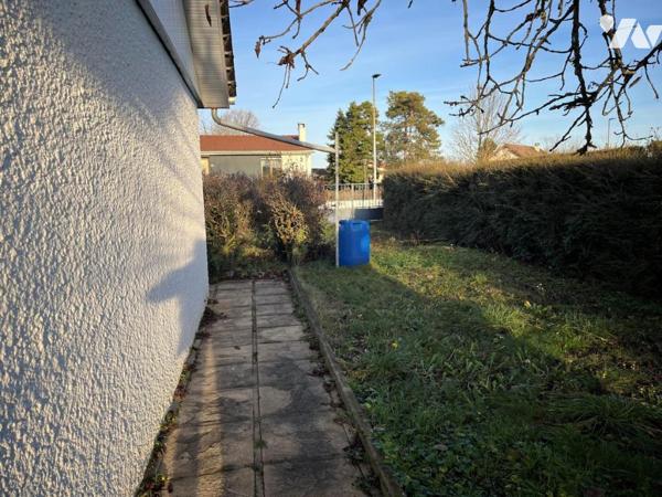 VENTE MAISON Type V PLEIN PIEDS JUMELEE PAR LE GARAGE