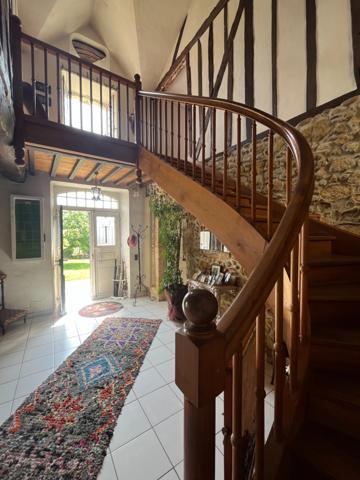 PLAISANCE DU GERS 10 min: ELEGANTE MAISON DE CARACTERE, restaurée par architecte, 320m2, 4700m2 en partie clos