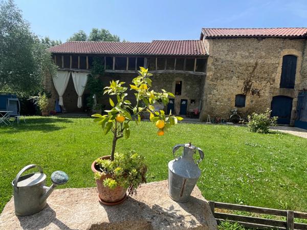 PLAISANCE DU GERS 10 min: ELEGANTE MAISON DE CARACTERE, restaurée par architecte, 320m2, 4700m2 en partie clos