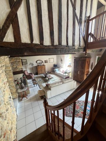 PLAISANCE DU GERS 10 min: ELEGANTE MAISON DE CARACTERE, restaurée par architecte, 320m2, 4700m2 en partie clos