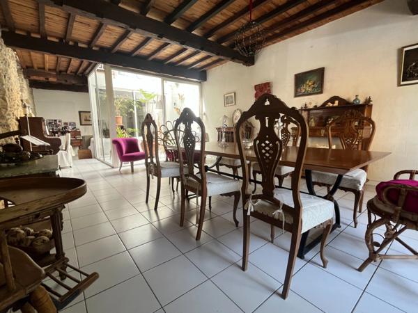 PLAISANCE DU GERS 10 min: ELEGANTE MAISON DE CARACTERE, restaurée par architecte, 320m2, 4700m2 en partie clos