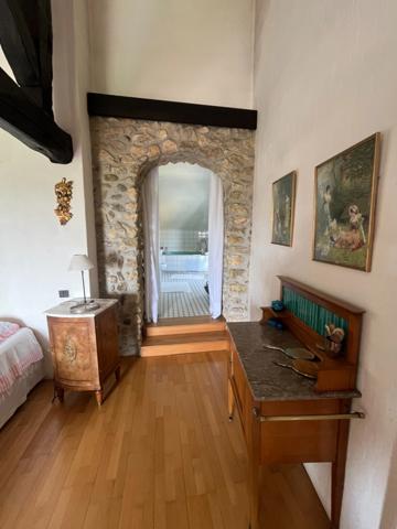 PLAISANCE DU GERS 10 min: ELEGANTE MAISON DE CARACTERE, restaurée par architecte, 320m2, 4700m2 en partie clos