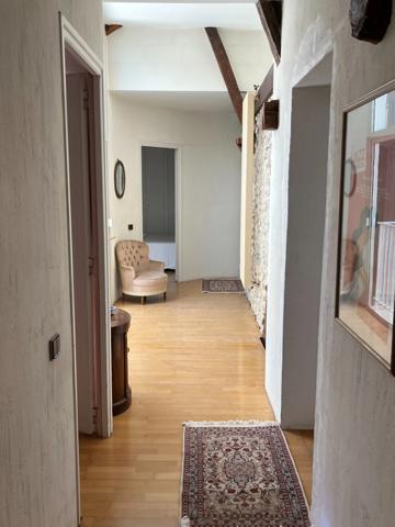 PLAISANCE DU GERS 10 min: ELEGANTE MAISON DE CARACTERE, restaurée par architecte, 320m2, 4700m2 en partie clos