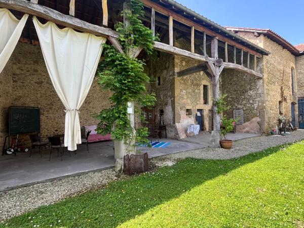 PLAISANCE DU GERS 10 min: ELEGANTE MAISON DE CARACTERE, restaurée par architecte, 320m2, 4700m2 en partie clos