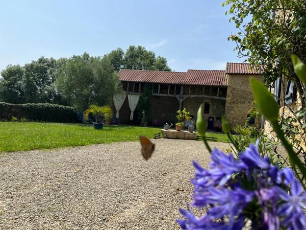 PLAISANCE DU GERS 10 min: ELEGANTE MAISON DE CARACTERE, restaurée par architecte, 320m2, 4700m2 en partie clos