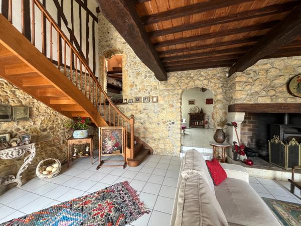 PLAISANCE DU GERS 10 min: ELEGANTE MAISON DE CARACTERE, restaurée par architecte, 320m2, 4700m2 en partie clos