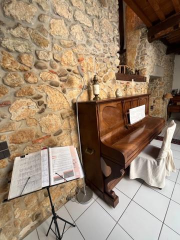PLAISANCE DU GERS 10 min: ELEGANTE MAISON DE CARACTERE, restaurée par architecte, 320m2, 4700m2 en partie clos
