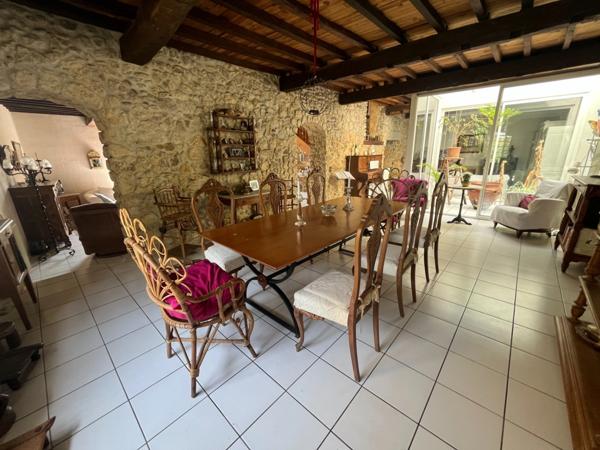 PLAISANCE DU GERS 10 min: ELEGANTE MAISON DE CARACTERE, restaurée par architecte, 320m2, 4700m2 en partie clos