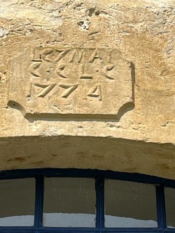 PLAISANCE DU GERS 10 min: ELEGANTE MAISON DE CARACTERE, restaurée par architecte, 320m2, 4700m2 en partie clos