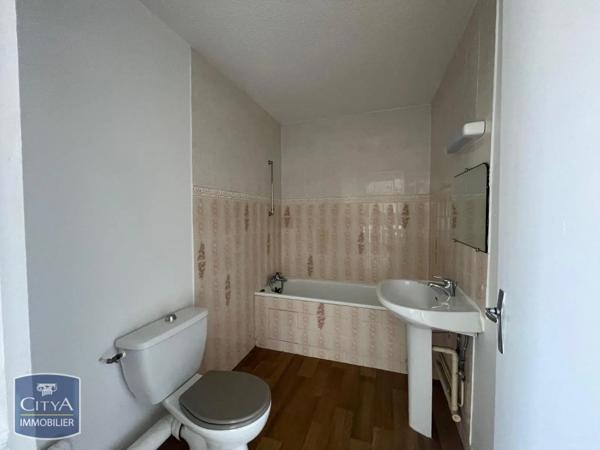 Appartement à louer 1 pièce 27.02m² Pau (64000)