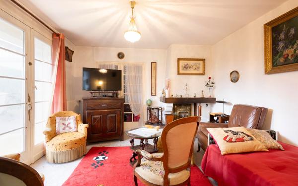 Maison à vendre    5 pièces •  Saint-Pierre-du-Mont