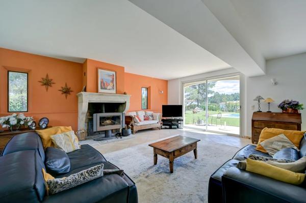 Meyrargues, Maison 4 Chambres -  224 m² à vendre