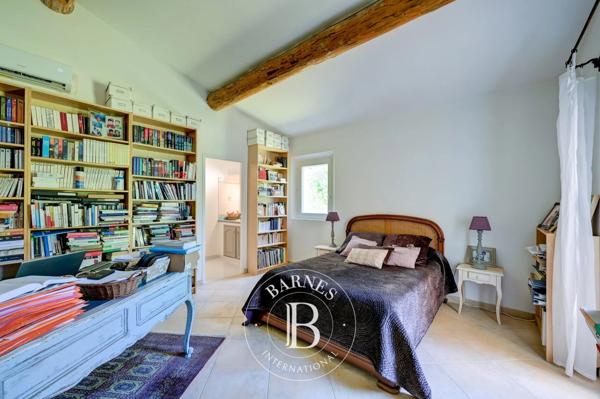 Meyrargues, Maison 4 Chambres -  224 m² à vendre