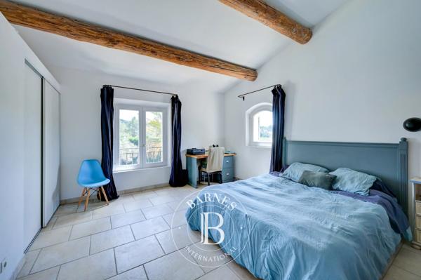 Meyrargues, Maison 4 Chambres -  224 m² à vendre