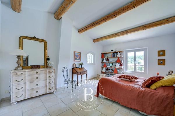 Meyrargues, Maison 4 Chambres -  224 m² à vendre