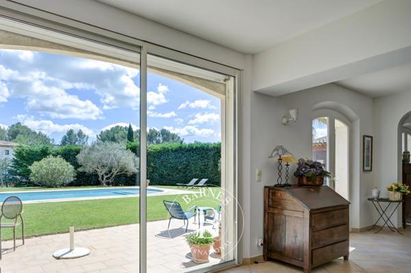 Meyrargues, Maison 4 Chambres -  224 m² à vendre
