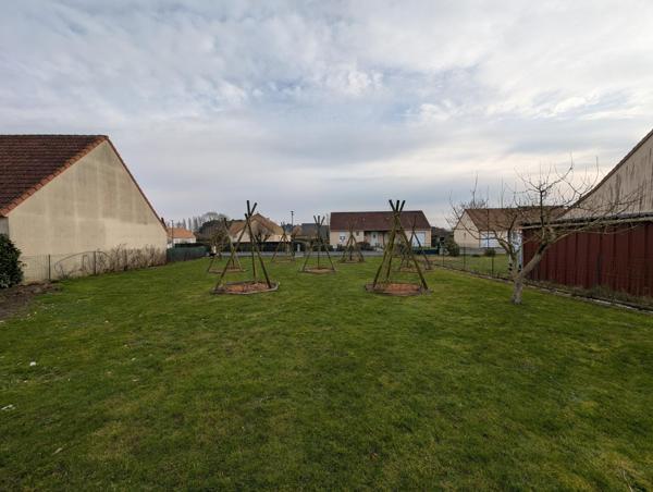 Terrain à VILLAINES-SOUS-MALICORNE, 72270 - 400m²