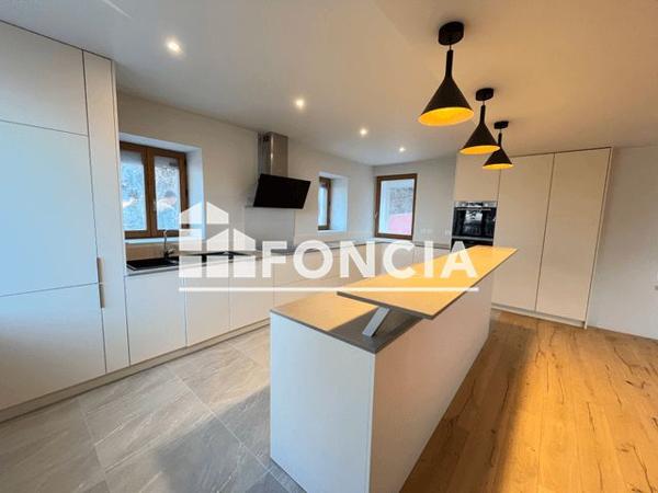 Location Maison 8 pièces 348.1 m² - 486 route d?Hermance Chens Sur Léman 74140