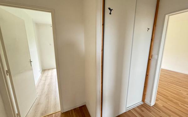 Appartement à louer    3 pièces • 53,90 m2 Étampes-sur-Marne