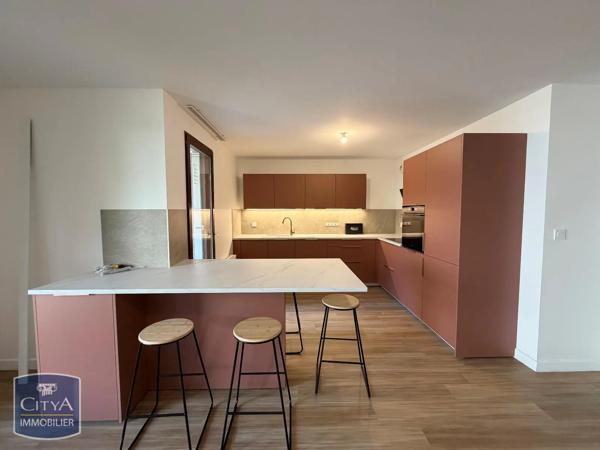 Appartement à louer 2 pièces 69m² Grenoble (38000)