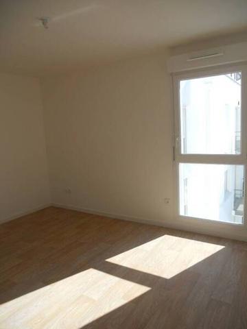 Appartement 2 pièces                                        - 44100 Nantes - Croix Bonneau-Bourderies Réf : 11950