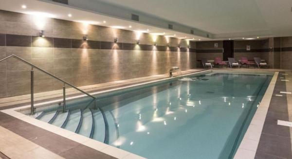 INVESTISSEMENT LOCATIF  FERNEY VOLTAIRE  Résidence Tourisme Zenitude Swiss Apparthotels  6 % de rentabilité