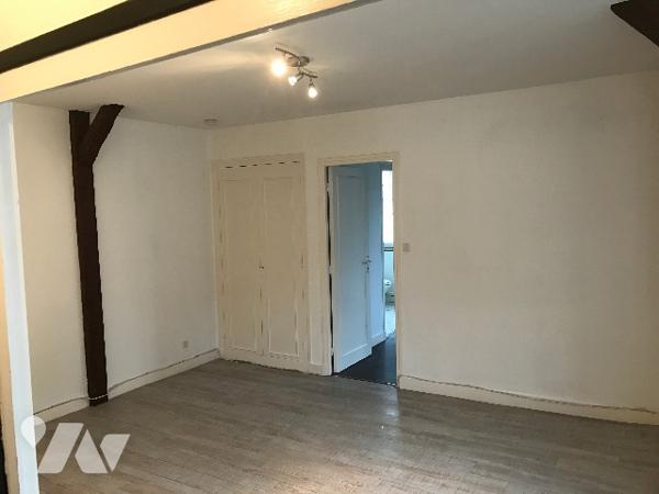 À VENDRE 37000 TOURS– Appartement T2 en hyper-centre