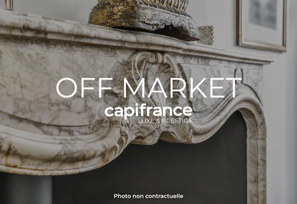 A vendre - OFF MARKET - Paris 9ème - Quartier Faubourg Montmartre - Appartement 86m2 + extérieur - 3 pièces - 2 chambres - Séjour spacieux - Entièrement rénové