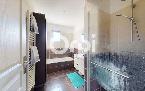 Maison à vendre    4 pièces • 120 m2 Bron