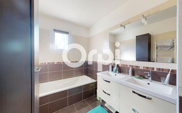 Maison à vendre    4 pièces • 120 m2 Bron