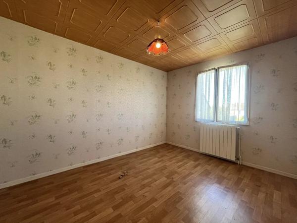 Vente                                                      Maison
                        
                     3 pièces                      87 m2                     à Imphy