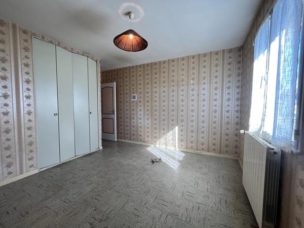 Vente                                                      Maison
                        
                     3 pièces                      87 m2                     à Imphy