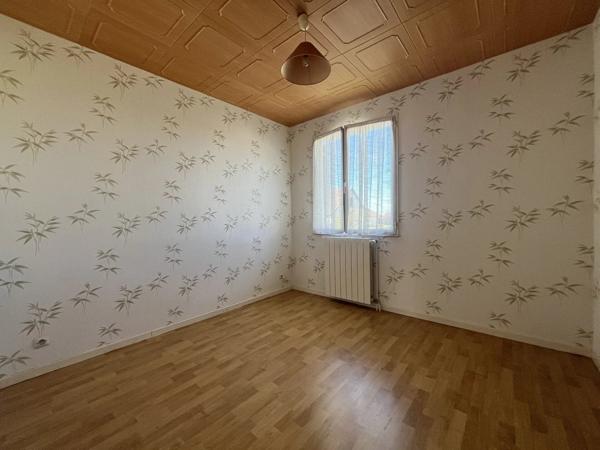 Vente                                                      Maison
                        
                     3 pièces                      87 m2                     à Imphy