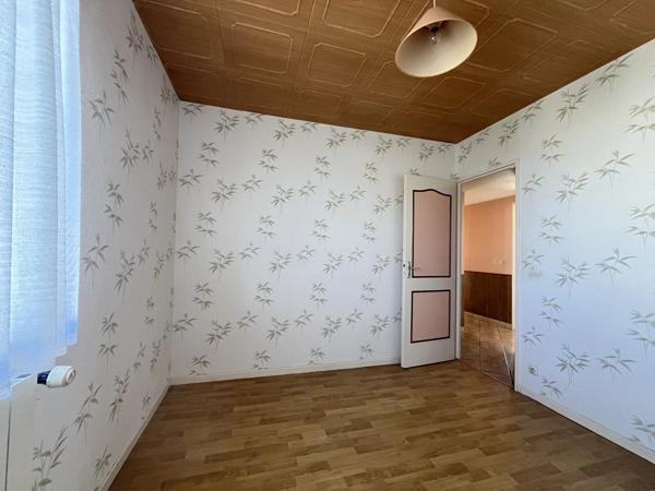 Vente                                                      Maison
                        
                     3 pièces                      87 m2                     à Imphy