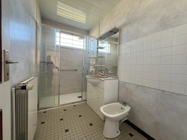 Vente                                                      Maison
                        
                     3 pièces                      87 m2                     à Imphy