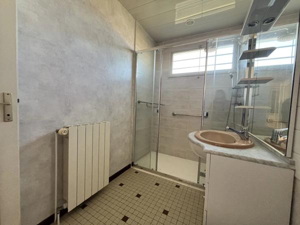 Vente                                                      Maison
                        
                     3 pièces                      87 m2                     à Imphy