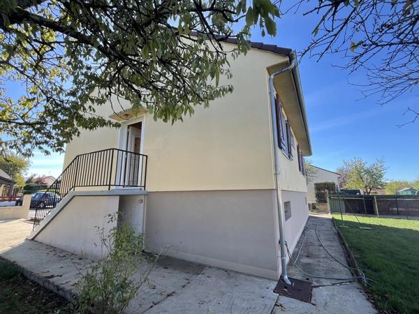 Vente                                                      Maison
                        
                     3 pièces                      87 m2                     à Imphy