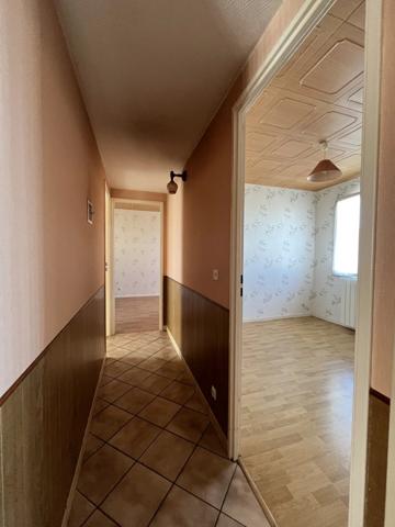 Vente                                                      Maison
                        
                     3 pièces                      87 m2                     à Imphy