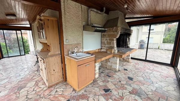 Vente                                                      Maison
                        
                     6 pièces                      93 m2                     à Millau