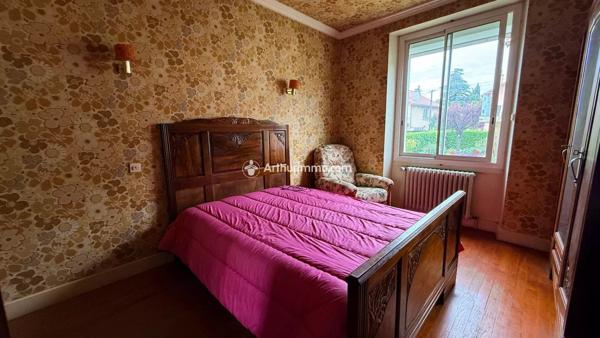 Vente                                                      Maison
                        
                     6 pièces                      93 m2                     à Millau