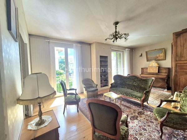 Vente                                                      Maison de ville
                        
                     14 pièces                      163 m2                     à Clermont-Ferrand