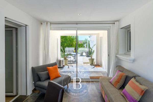 Sanary-sur-Mer, Villa  252 m² à vendre