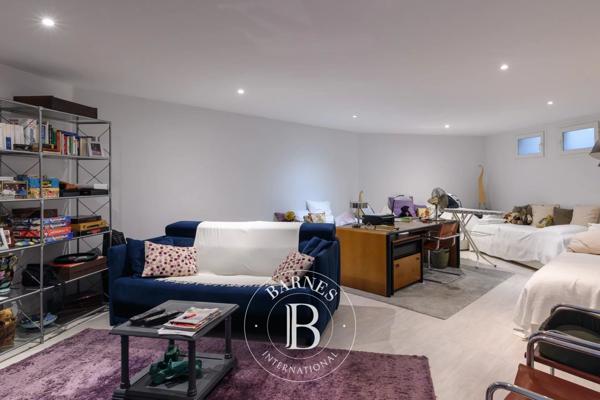 Sanary-sur-Mer, Villa  252 m² à vendre