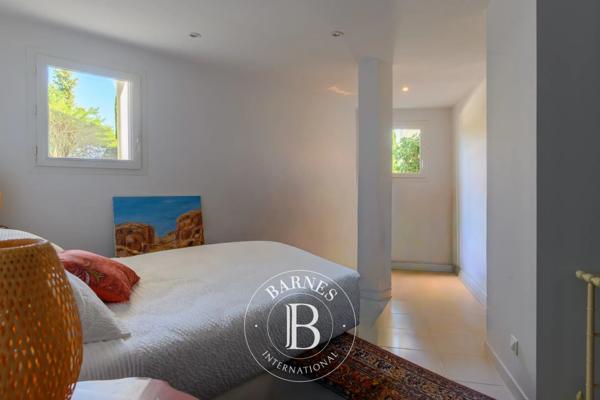 Sanary-sur-Mer, Villa  252 m² à vendre