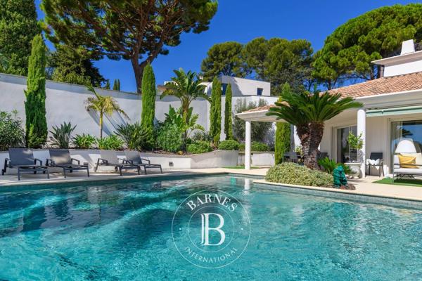 Sanary-sur-Mer, Villa  252 m² à vendre